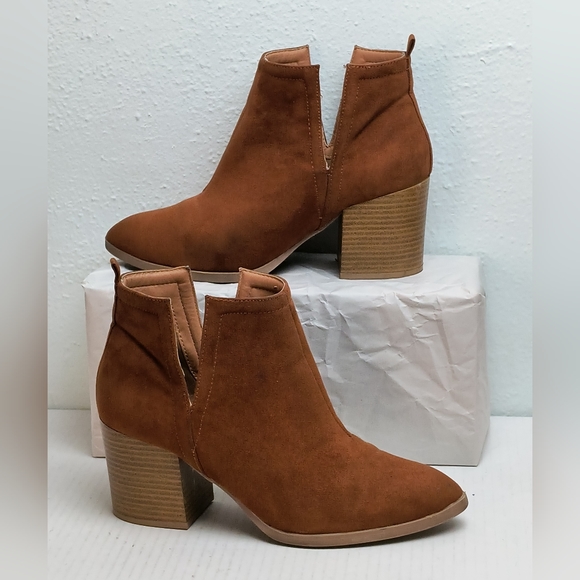 Day trip 7 Chelsea Ankle Booties Pointy Toe Cut Out Chestnut Block Heel Suede - Picture 2 of 12